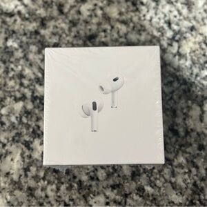 AirPods Pro (2nd Generation) with MagSafe Charging Case (USB-C)